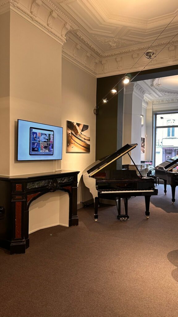 Pianos_Maene5